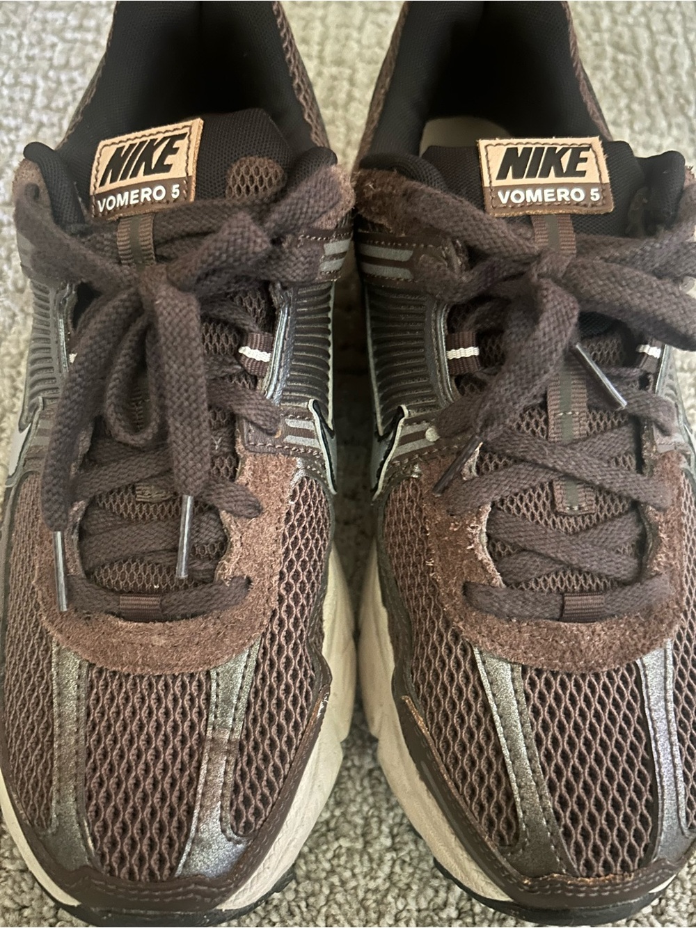 Nike Women’s Brown and Silver Mesh Athletic Sneakers - Picture 7 of 8
